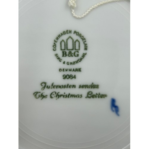 206 - A collection of plates to include Royal Copenhagen Christmas plates 1974, 1975, 1977, 1978, 1979, 19... 