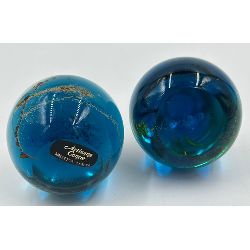 469 - Glass paperweights to include 2 x Mdina both marked to base, tallest 10.5cm together with six others... 