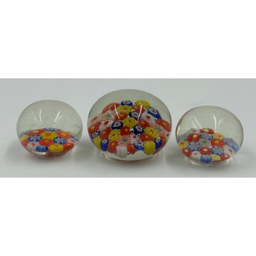 469 - Glass paperweights to include 2 x Mdina both marked to base, tallest 10.5cm together with six others... 