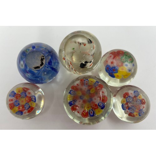 469 - Glass paperweights to include 2 x Mdina both marked to base, tallest 10.5cm together with six others... 