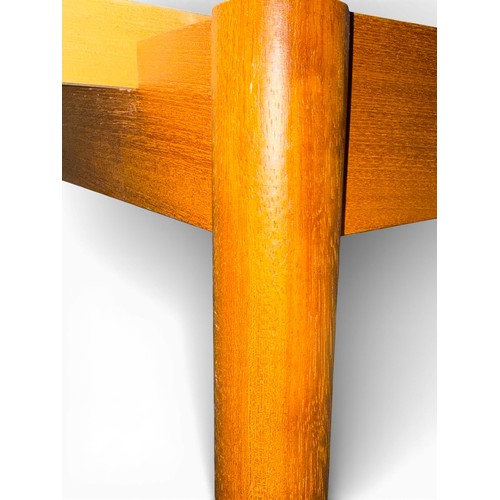 179 - A Möbler Denmark extending dining table. Extended 164cm l x 84cm w x 75cm h. Closed 85cm x 85cm.