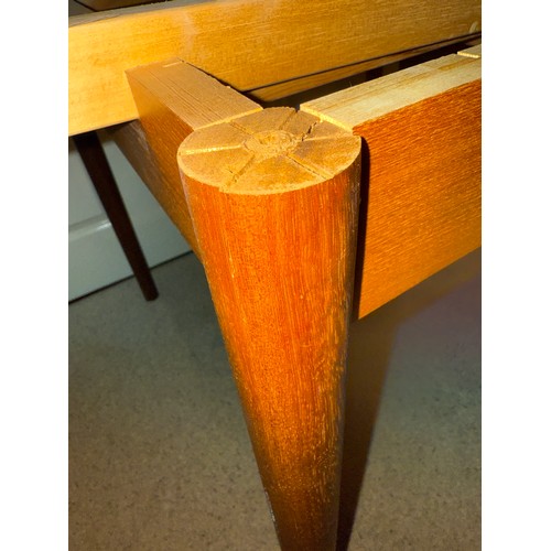 179 - A Möbler Denmark extending dining table. Extended 164cm l x 84cm w x 75cm h. Closed 85cm x 85cm.