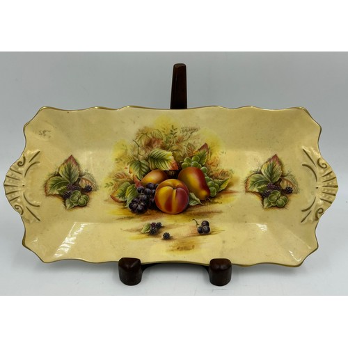 423 - Aynsley Orchard Gold c746 pattern to include 2 x cups, 2 x saucers 1 x plate 16cm d all signed D. Jo... 