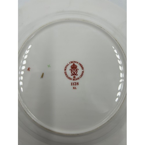 427 - Two Royal Crown Derby plates decorated in the Imari pattern 1128, date codes for 1977 and 1988, 21.5... 