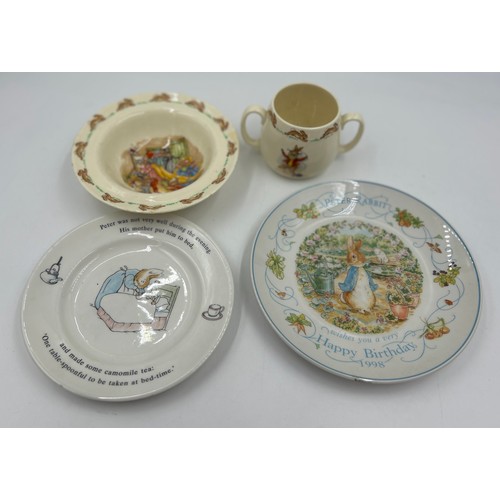 432 - Three Porcelanas Miquel Requena figurines to include Girl with puppy, Girl with hat and Valencia Gen... 