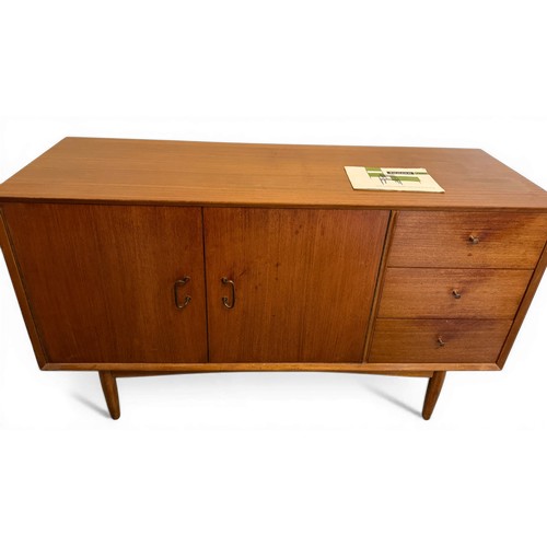 42 - Mid 20thC Vanson sideboard 137cm x 46cm d x 82cm h.