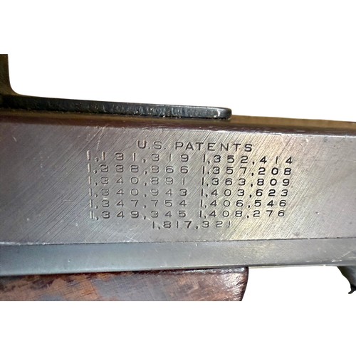 622 - A deactivated American Thompson Sub Machine Gun, calibre .45'', barrel length 32cm, serial number 40... 