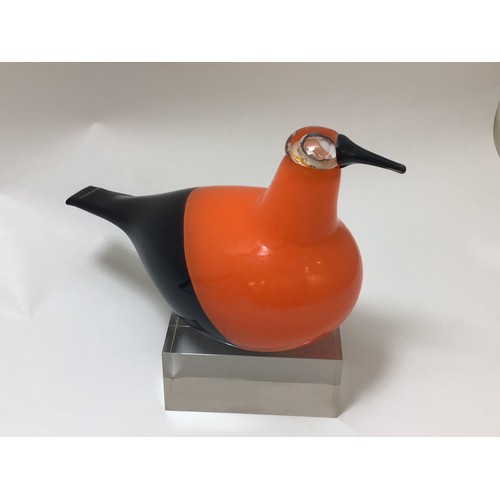 90 - Oiva Toikka for Iittala studio glass bird, Golden Oriol, finished in black and orange, etched signat... 