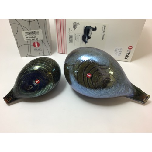 107 - Two graduated Oiva Toikka for Iittala studio glass birds, ‘Long-tailed duck’, both with etched signa... 