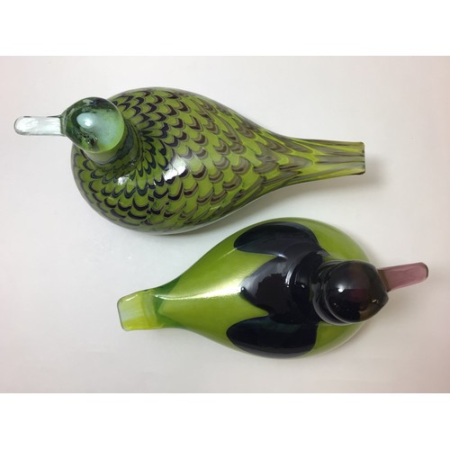 Oiva Toikka for Iittala studio glass birds, 'Common Teal Female' and  'Common Teal Male', both with e