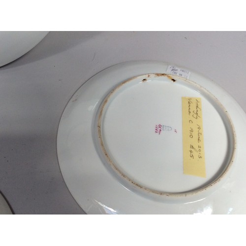 49 - Three early 19th century Derby dinner plates and two soup bowls, moulded to the rims with scrolling ... 