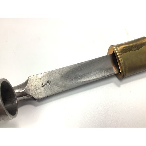 419 - A 19th century British 1876 pattern Martini Henry socket bayonet, with 17-inch triangular section tr... 