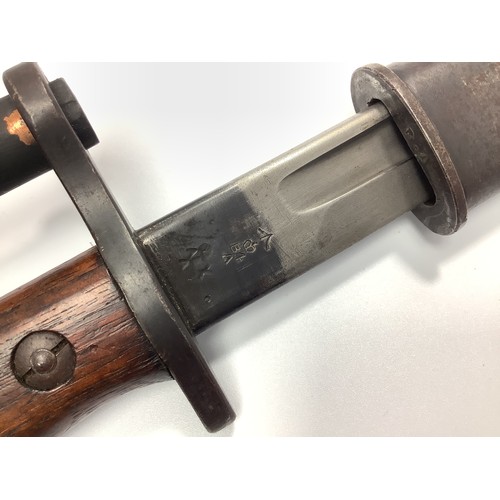 418 - A British Pattern 1907 bayonet for use with the .303 Enfield Mk1 rifle, with 433mm single-edged and ... 