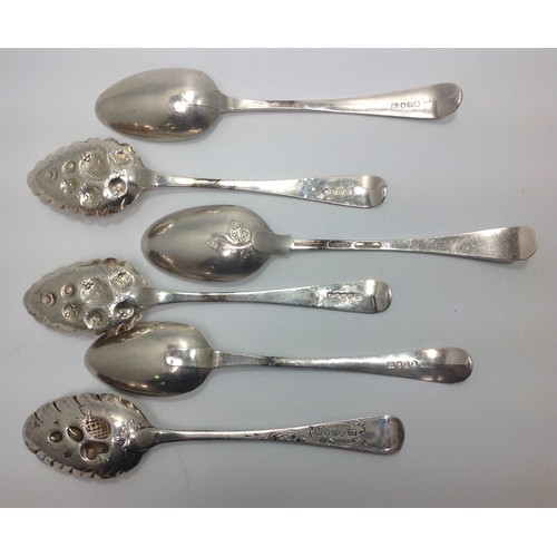 39 - A pair of George III silver and silver-gilt berry spoons, London, 1810, together with another Georgi... 