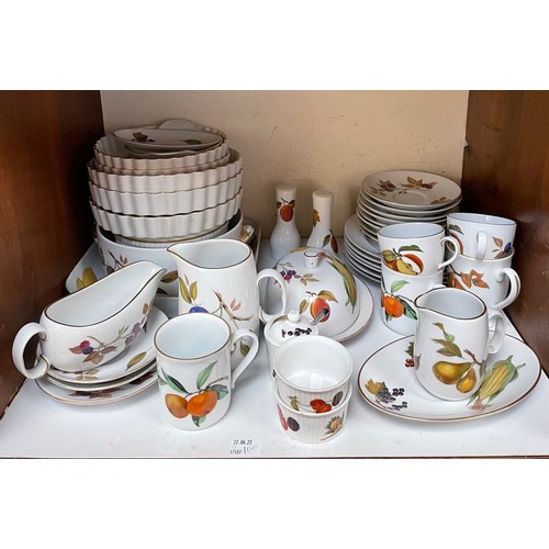 41 - A 90-piece Royal Worcester ‘Evesham’ pattern part tea and dinner service comprising large bowl, teac... 