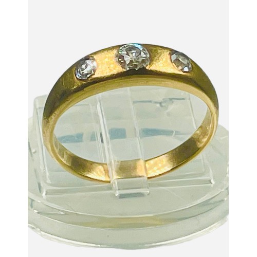 86 - An 18ct yellow gold dress ring, set with three old-cut diamonds, estimated total weight 0.20cts, rin... 