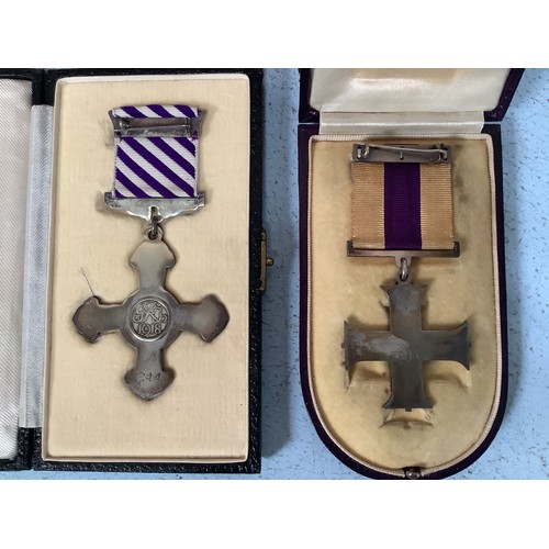 452 - A WW2 Distinguished Flying Cross in original fitted box, unnamed as issued, accompanied with the Buc... 