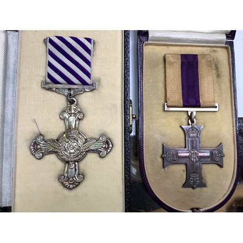 452 - A WW2 Distinguished Flying Cross in original fitted box, unnamed as issued, accompanied with the Buc... 