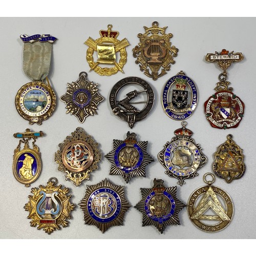 221 - Sixteen various silver Masonic jewels including Grand Lodge of England, RMIG 1927 x 2, Royal Masonic... 