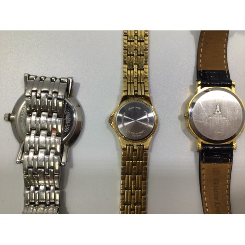 255 - Three assorted Bulova wristwatches, comprising a gents stainless steel examples, with black dial and... 