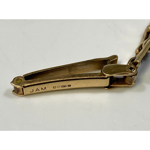 176 - WITHDRAWN: A ladies 9ct gold Rotary wristwatch, the gilt dial with gold batons denoting hours, on 9c... 