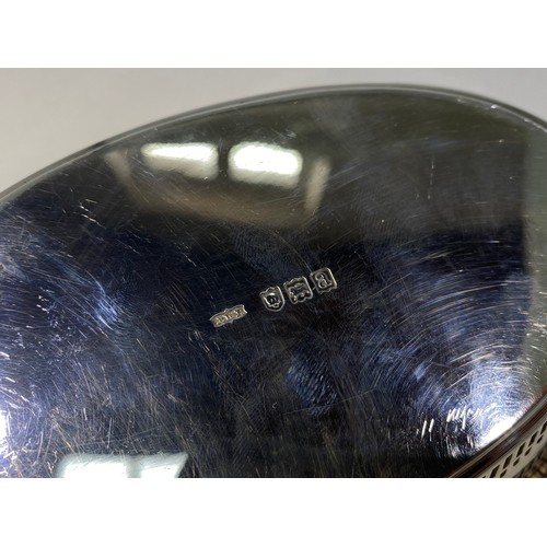 163 - A pair of late 19th century 'Adam Revival' silver bon-bon dishes of oval form with beaded rims, pier... 