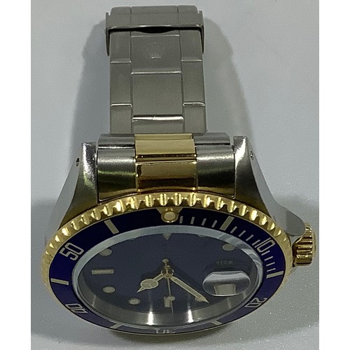 167 - A gents Rolex stainless steel and 18ct yellow gold ‘Rolesor’ Submariner wristwatch, model 16613, C.1... 