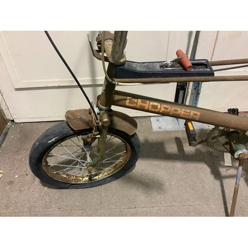 399 - A Raleigh Chopper Mk2 for restoration, bearing registered design no. ‘934256’ and ‘934304’, serial n... 