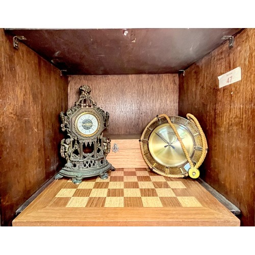 320 - A Diehl Schwebe-Anker circular wall clock, brass coloured dial, applied gold batons denoting hours t... 