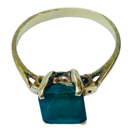 142 - A 14ct yellow gold dress ring, claw set with a square shaped emerald, estimated weight 1.50cts, ring... 