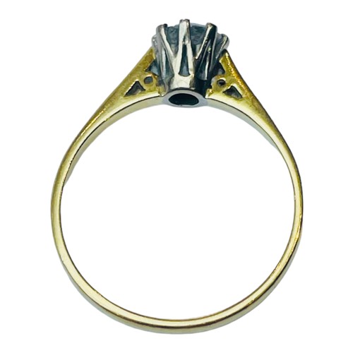 145 - An 18ct yellow gold solitaire diamond ring, claw set, round brilliant cut diamond weighing 0.50cts, ... 