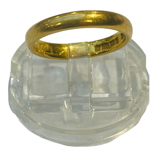 171 - A 22ct yellow gold wedding ring, 3.5 grams.