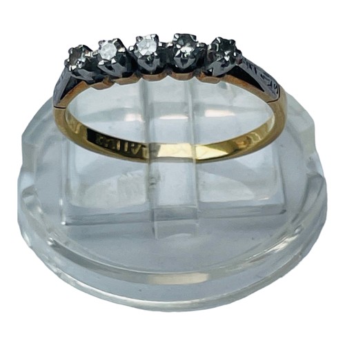 124 - An 18ct gold 5 x stone ring, claw  set with 5 x round diamonds, estimated total weight 0.15cts, ring... 