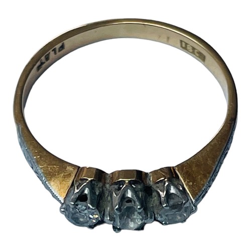 202 - An 18ct gold and platinum diamond ring, set with 3 x round diamonds, estimated weight 0.25cts, ring ... 