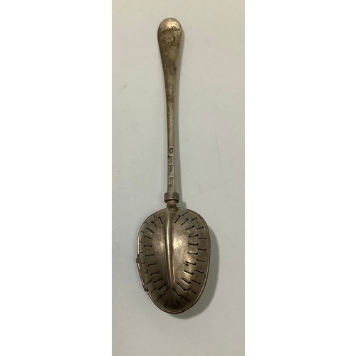 99 - A Victorian silver ‘Teaette’ patented tea infuser, by George Gray, hallmarked London, 1892, 14.5cm l... 