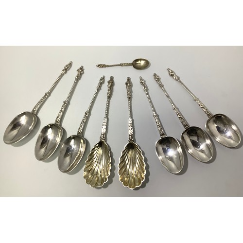 92 - A set of six Danish silver tablespoon’s, with assay mark for Amsterdam, together with a similar pair... 