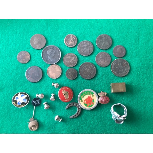 240 - Various coins comprising a tub of mainly foreign coins; badges, including a fire watcher; 18th and 1... 