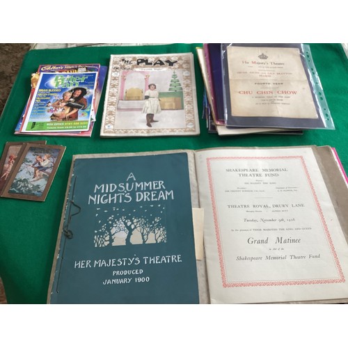 266 - Dozens of old theatre and stage programmes and related ephemera both loose in in albums – many devot... 