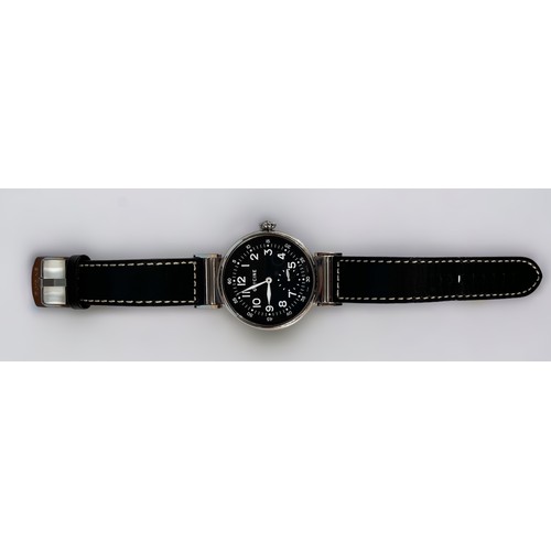 127 - A gents Glycine F104 manual wind wristwatch, the black enamel dial with Arabic numerals denoting hou... 