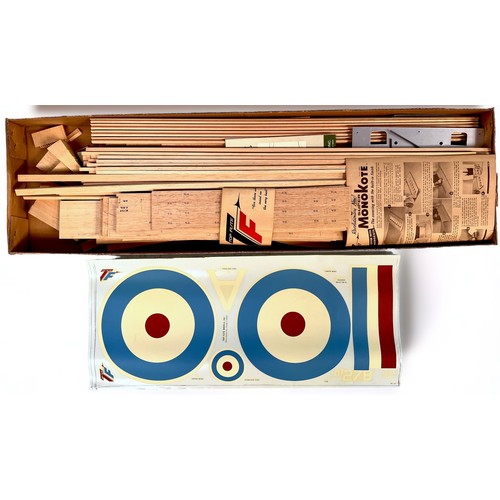 363 - A boxed Top Flite 1/6 scale World War I ‘S.E. 5a’ model R/C plane kit, designed by David Platt, toge... 