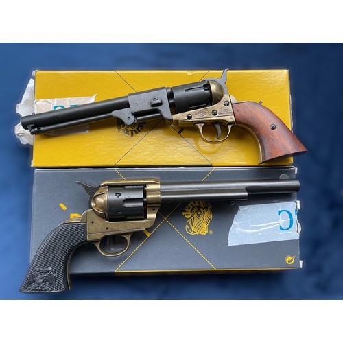 652 - Denix Gold Confederate Revolver 1083L together with a Denix Colt Peacemaker 1109L, both boxed