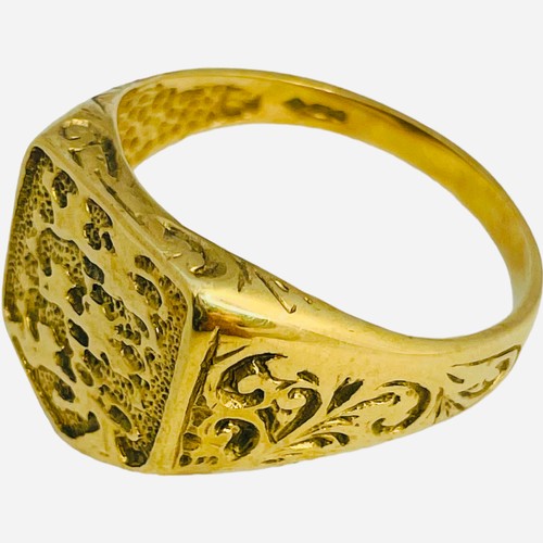 168 - A 9ct gold signet ring, cast with The Three Lions, 5.4 grams.