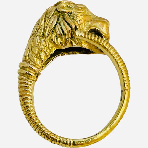 172 - A 9ct gold ring formed as a lion’s head, 8.7 grams.