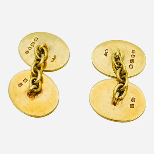 178 - A pair of 18ct yellow gold oval shaped, chain cufflinks, with engraved tops, in fitted box, by John ... 