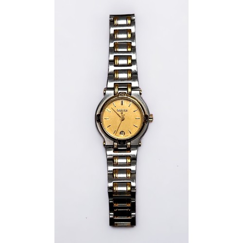 103 - A ladies Gucci 9000L bi-colour stainless steel wristwatch, the gold dial with gold batons denoting h... 