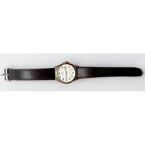 101 - A gents 9ct gold Rotary wristwatch, the white enamel dial with Arabic numerals denoting hours and da... 