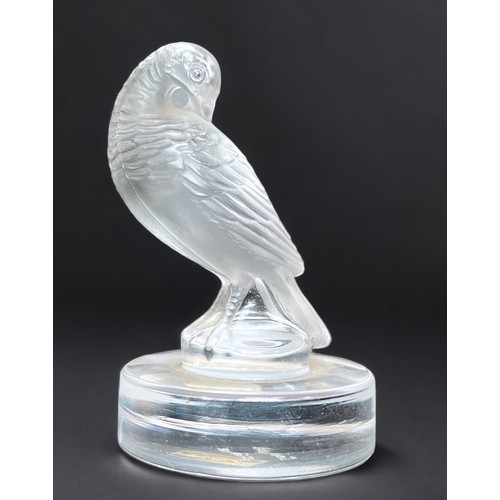 17 - A set of eight Lalique Glass Bird Menu/Place Card Holders, all with etched 'Lalique, France' marks, ... 