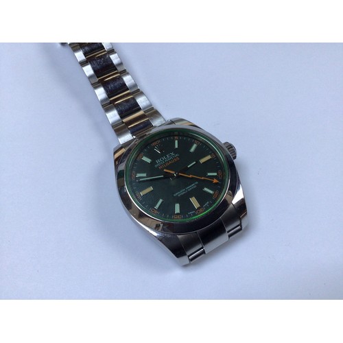 112 - A gents stainless steel Rolex Milgauss model 116400GV/72400 C.2014, the green dial with applied bato... 