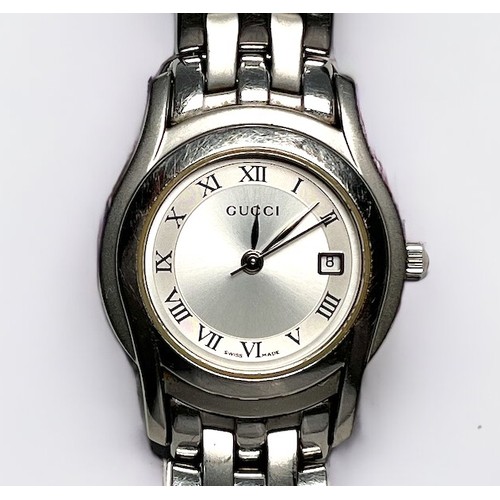 104 - A ladies stainless steel Gucci 5500L wristwatch, the silvered dial with Roman numerals denoting hour... 