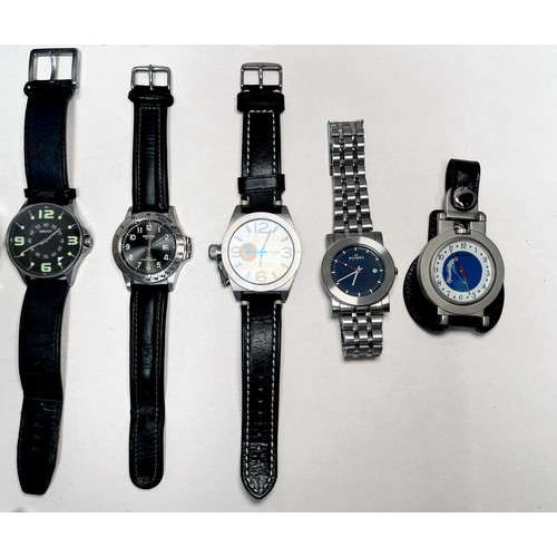 99 - A good collection of assorted wristwatches, various gents watches including a Seiko EL-370, a gold-p... 